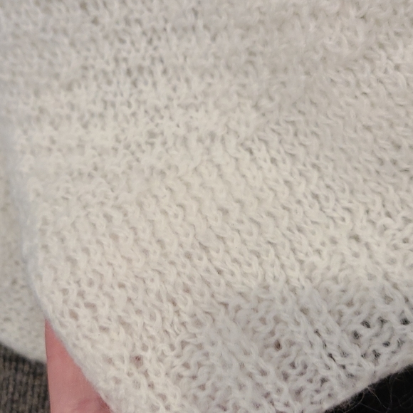 Hand knit off white sweater - Picture 6 of 6